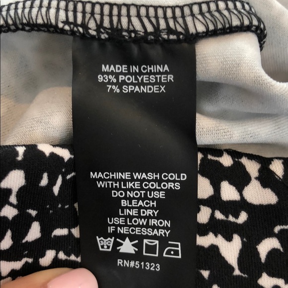 Vince Camuto• Exposed Zipper Pencil Skirt - Picture 8 of 8